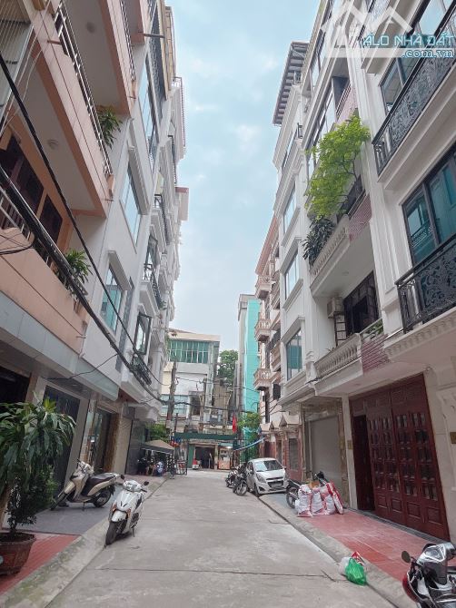 SIÊU ĐẸP! Hoàng Quốc Việt 65m2, 5T P.Lô, Lô Góc, 3 mặt tiền Ô tô tránh, nhỉnh 18 tỷ. - 3