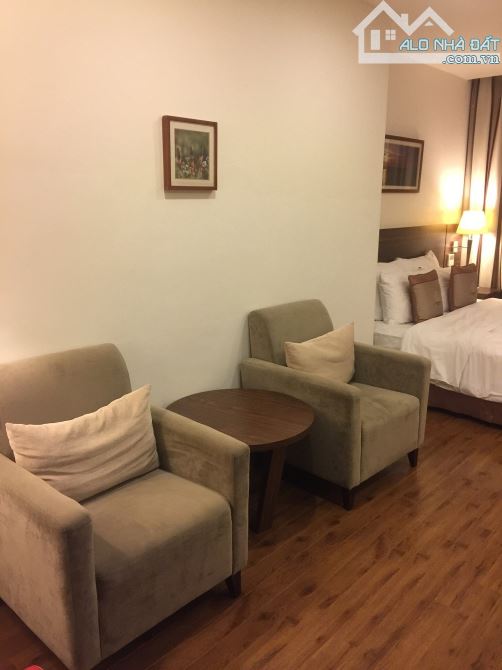 Bán khách sạn 3* mặt phố Võ Chí Công 380m2 Tây Hồ - 56 phòng - mặt tiền 15m - giá 190 tỷ - 4