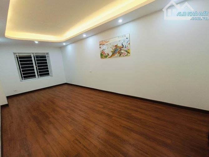 Giảm giá! Chung cư thấp tầng 116m2, ngã tư Trôi, nội thất cao cấp, giá chỉ 3 tỷ65 - 4