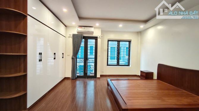 Bán Nhà Lạc Long Quân - 55m2 x 4 Tầng ~ 9 Tỷ - Dân Xây -  Ô Tô Đỗ Cạnh. - 4