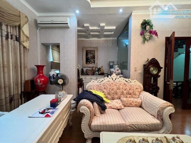 BÁN NHÀ PHỐ QUAN NHÂN, Ô TÔ TRÁNH VỈA HÈ, 70M2, GIÁ 24 TỶ - 4