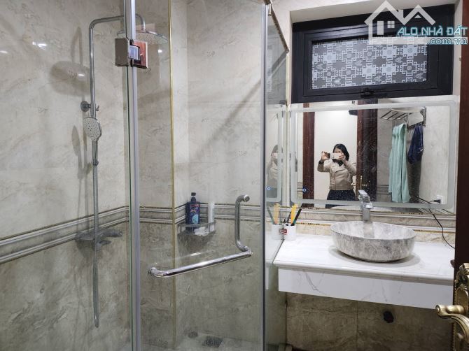 Bán gấp nhà đẹp 4 tầng đường Nguyễn Thanh Bình, 288m2, MT 15m, lô góc, ô tô dừng đỗ - 4