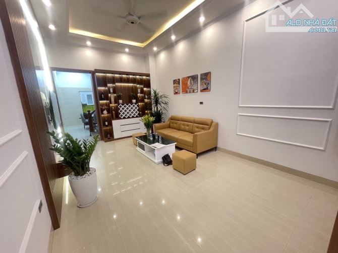 Bán nhà đẹp, rộng, phố Vip quận Thanh Xuân, gần phố, full nội thất, 48m2 x5t chỉ 7 tỉ hơn - 4