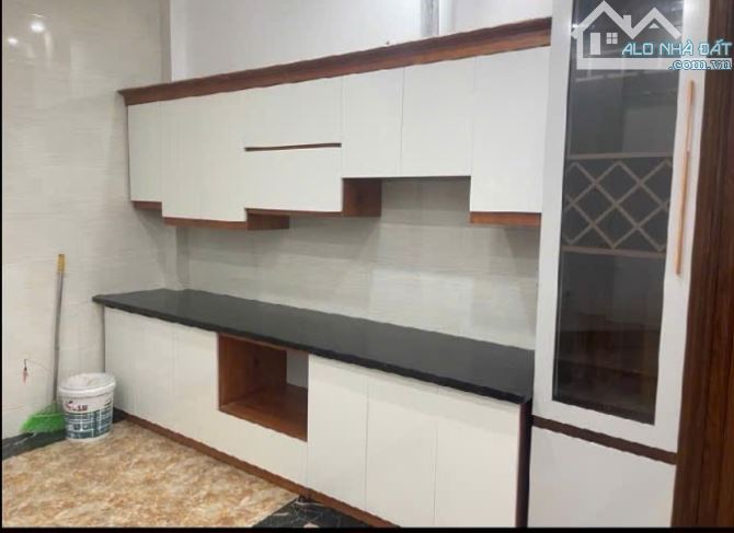 4.6 tỷ/30 m2/6 tầng/ Thạch Bàn/Ng văn Linh - 5