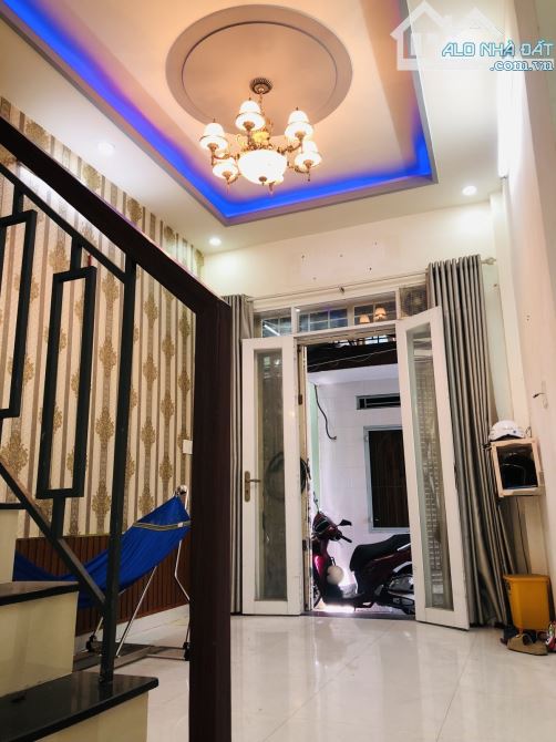 Tám Danh p4 Q8, nở hậu, view landmark bitexco, 32m2, cách mặt tiền 10m - 5