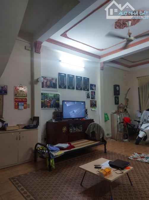 NHÀ DIỆN TÍCH LỚN - GẦN MẶT TIỀN - NGANG BỀ THẾ HƠN 5M (89m2) - BÁN CHIA TÀI SẢN - 9 TỶ - 5