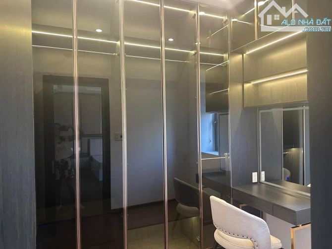 Bán căn Villa 2 mặt tiền Hải Châu - Đà Nẵng mới 100% ngay sát Thăng Long, 5PN lớn, 5WC - 5