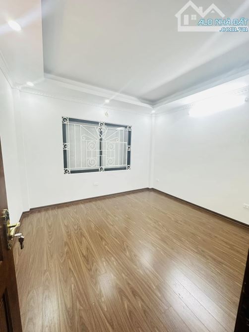 54M2 CẦU GIẤY NHÀ MỚI KEENG  - THANG MÁY - HAI THOÁNG - NGÕ THÔNG - 7