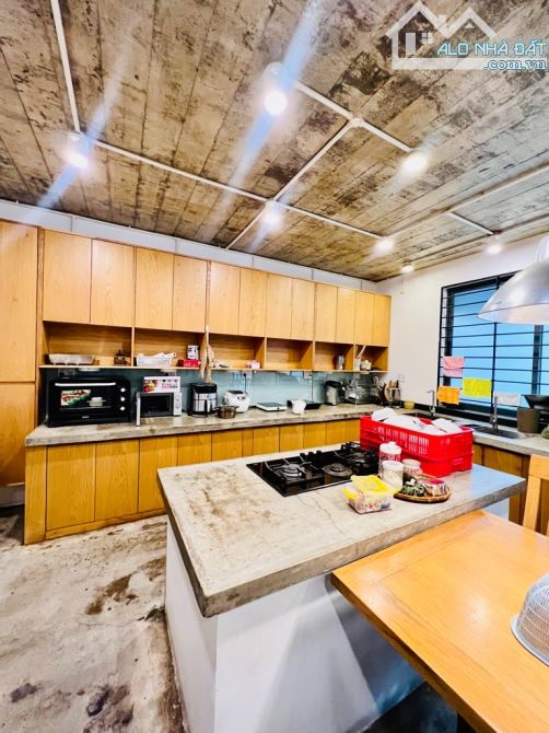 BIỆT THỰ HOÀI CỔ 8x18- 143m2 - VỊ TRÍ SIÊU VIP TOÀN ĐẠI GIA - CHỦ 1 ĐỜI - CỰC HIẾM, - 8