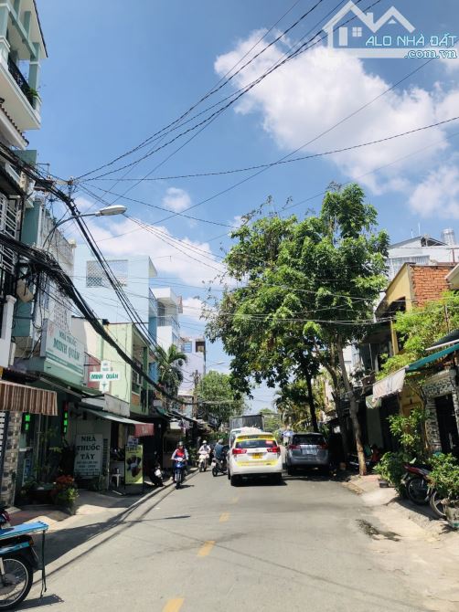 Tám Danh p4 Q8, nở hậu, view landmark bitexco, 32m2, cách mặt tiền 10m - 8