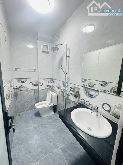54M2 CẦU GIẤY NHÀ MỚI KEENG  - THANG MÁY - HAI THOÁNG - NGÕ THÔNG - 8