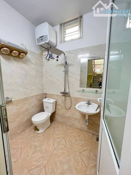 Bán nhà 3 tầng, an đà, ngô quyền, DT 50m2, 🛻 cách nhà 30 m, 💸 2,8 tỷ (02) - 8
