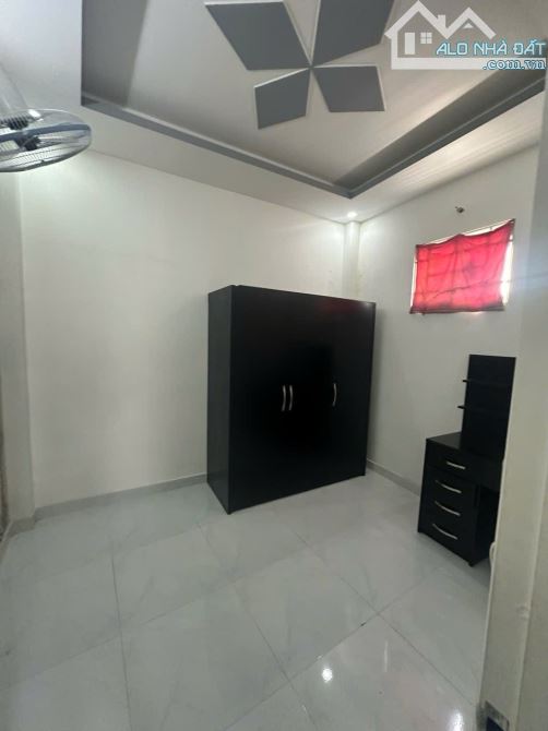 Tám Danh p4 Q8, nở hậu, view landmark bitexco, 32m2, cách mặt tiền 10m - 9