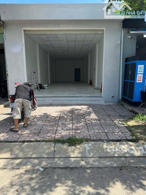 Cho thuê Nhà làm Kho - Quán - Chuyển Phát Nhanh... đường Lương Định Của, 5x25m
