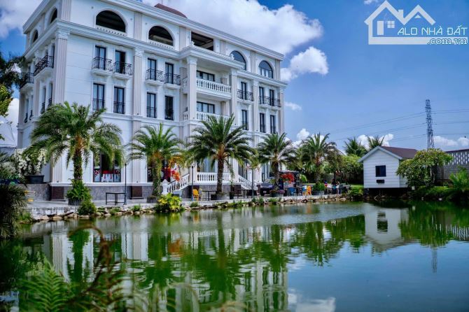 BÁN HOTEL VÍP NHẤT HUYỆN LONG ĐẤT - ĐANG HOẠT ĐỘNG RẤT TỐT