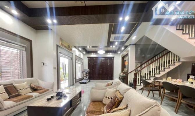 Bán Biệt thự Song Lập Ngô Gia Tự,Hải An.130m2.Mặt tiền10m.ĐƯờng12m.Có sân vườn.Chỉ 11,5 tỷ