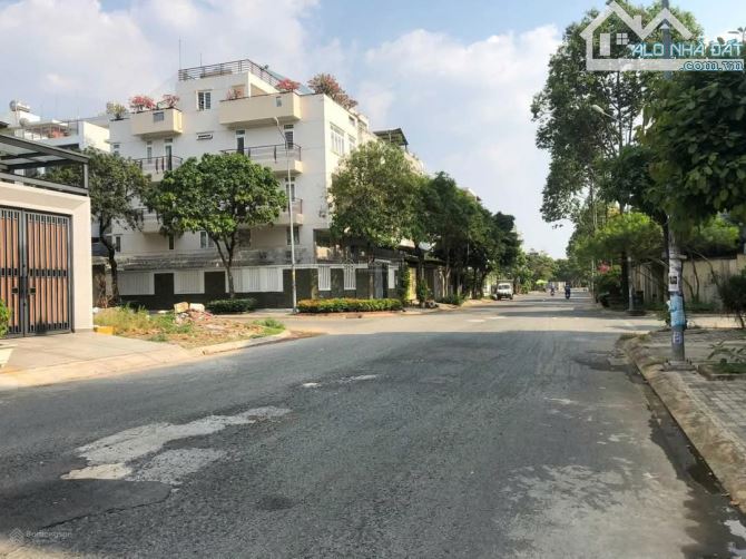 BÁN NHANH LÔ 125M2  SỔ RIÊNG ĐƯỜNG ĐINH BỘ LĨNH CACH QL51 200M CHỈ 2tỷ3