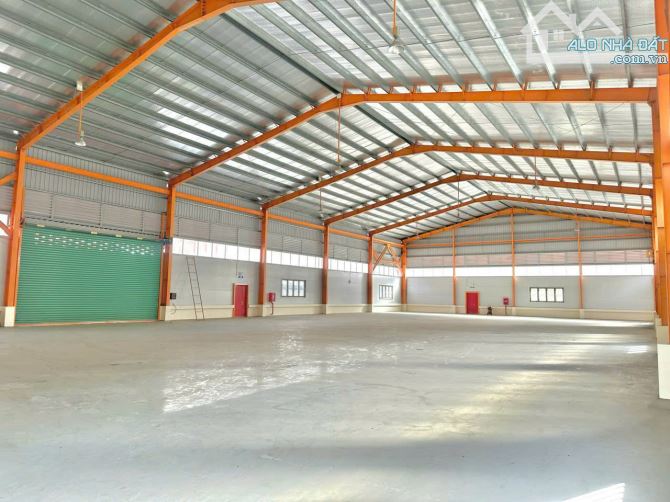 Cho thuê nhà xưởng 2.200m2 giá cực tốt  trong KCN Phúc Long, Bến Lức Long An.