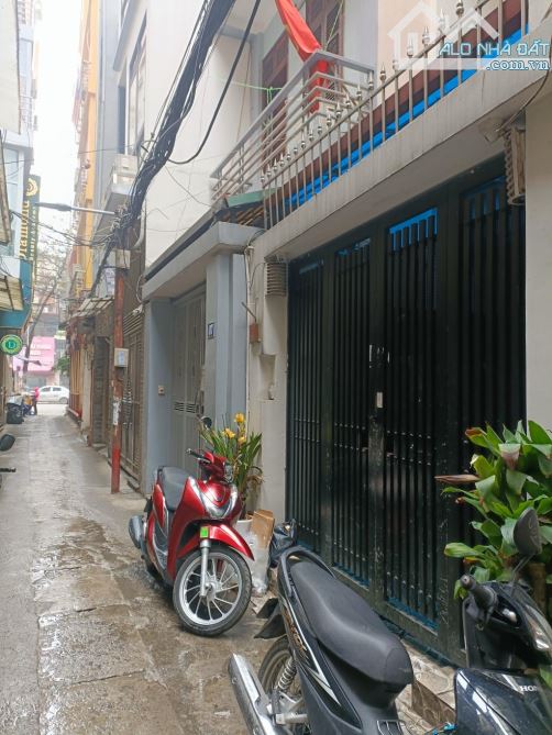 Nhà Thái Thịnh , 3 bước ra mặt phố , 50m2 nhà 5 tầng full nội thất