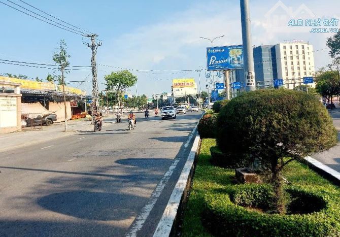 GIẢM 2 TỶ! BÁN ĐẤT 1050M² - 99,5 TỶ - MT NGUYỄN HỮU THỌ - Q. CẨM LỆ