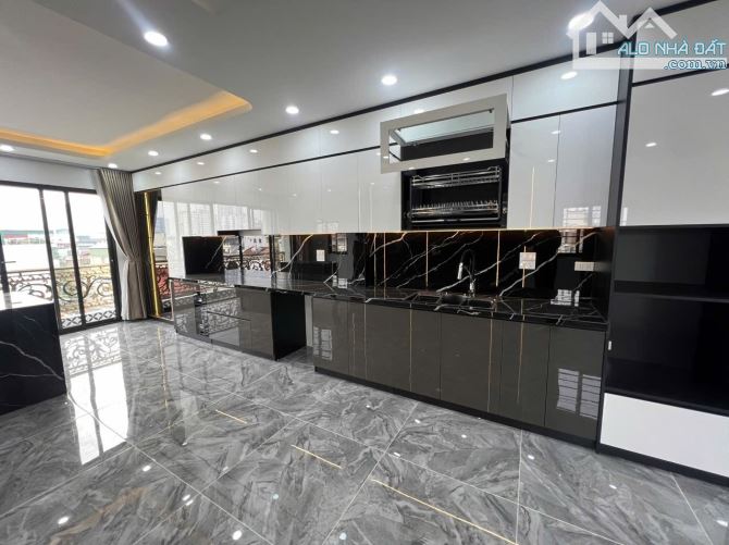PHÂN LÔ 19 KIM ĐỒNG, HOÀNG MAI, 65M,5T,MT5.5M, THANG MÁY, Ô TÔ TRÁNH, KINH DOANH, VĂN PHÒN