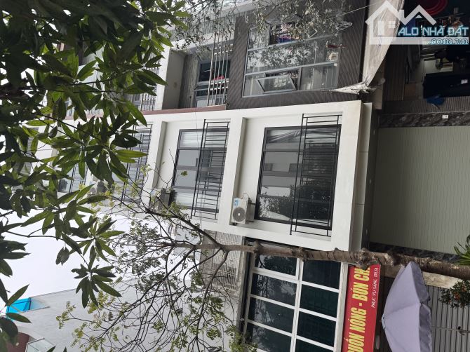Bán gấp Phân lô cán bộ mỗ lao kinh doanh 40m x 4 tầng, mt gần 4m Phân lô vỉa hè vị trí kin - 2