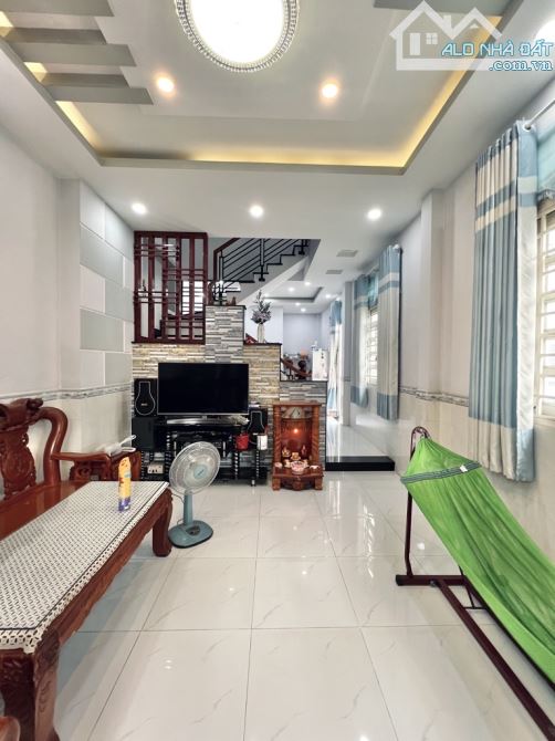 LÔ GÓC 2 MT KLG TRẦN THÁI TÔNG - XE HƠI TRÁNH NHAU - 4*19 A4 - 3PN 3WC - GIÁ 7 TỶ XXX