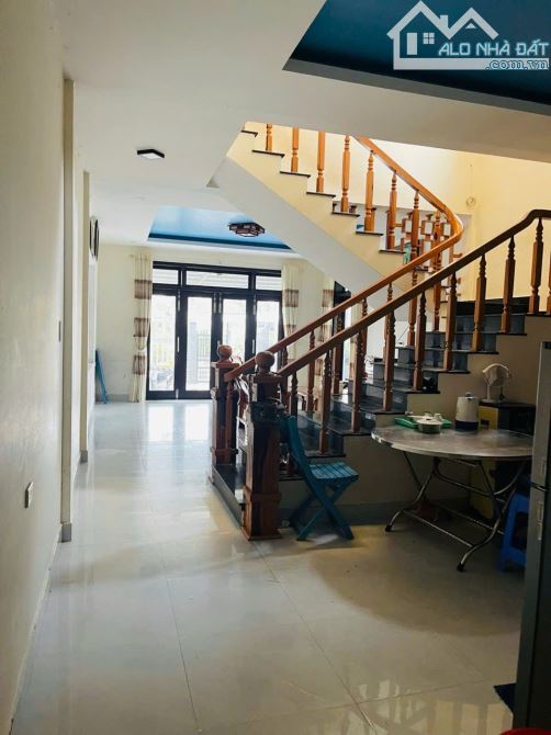 GIẢM SÂU 1 TỶ - BÁN NHÀ 2 TẦNG DT 193M2 NGANG 8,5M MẶT TIỀN NGUYỄN TẤT THÀNH CHỈ 5,9 TỶ