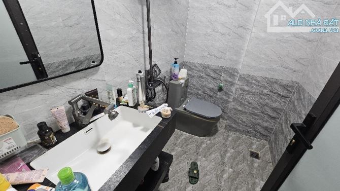 BÁN NHÀ LIỀN KỀ DV ĐÌA LÃO HÀNG BÈ MẬU LƯƠNG PHÂN LÔ Ô TÔ KD VỈA HÈ NHỈNH 12 TỶ - 10