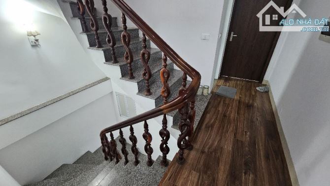 BÁN NHÀ LIỀN KỀ DV ĐÌA LÃO HÀNG BÈ MẬU LƯƠNG PHÂN LÔ Ô TÔ KD VỈA HÈ NHỈNH 12 TỶ - 11