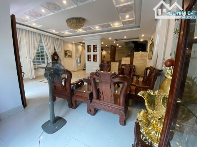 Bán nhà hẻm 12m đường Lê Văn Sỹ, Quận 3, DT: 9m X 22m , 198m2 , 4 tầng - 2