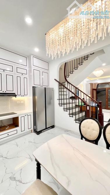 Nhà cực đẹp ngõ 6 Đặng Văn Ngữ, full nội thất, sổ 50m2, oto đỗ gần ngõ thoáng. Giá 11.8 tỷ - 1