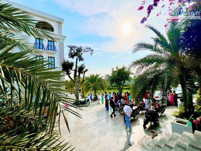BÁN HOTEL VÍP NHẤT HUYỆN LONG ĐẤT - ĐANG HOẠT ĐỘNG RẤT TỐT - 1