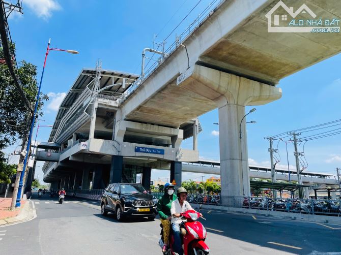 Bán nhà 4 tầng-2 MTKD sầm uất Hàn Thuyên, cách 300m ra ga Metro XLHN. DT 100m2 giá 14 tỷ - 1