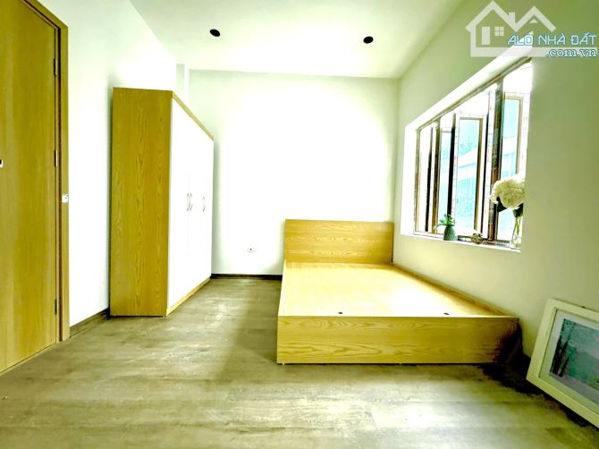 Bán nhà 7 tầng Thang Máy phố Chính Kinh 49 m giá 10.5 tỷ - 1