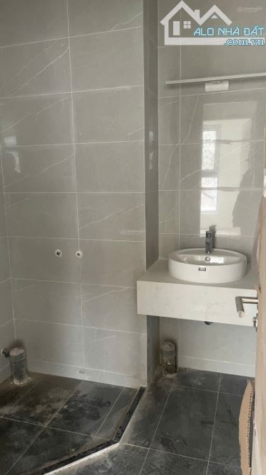 Bán căn hộ 80 m2 hướng Đông Nam 3 phòng ngủ - 1