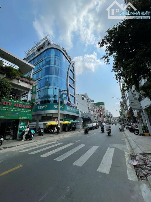 Cần bán gấp nhà MT Huỳnh Văn Bánh, Phú Nhuận - DT 5,3x22m - KC: 5 Tầng có thang máy - 1