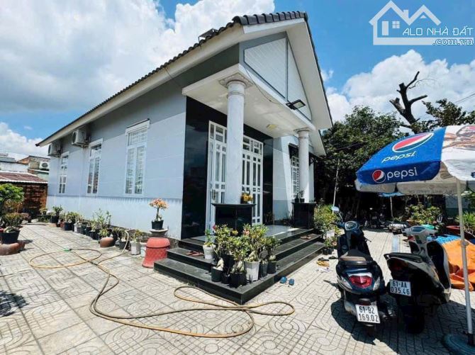 Nhà Thủ Dầu Một: Biệt Thự 591m2 , có 140m thổ cư - 1