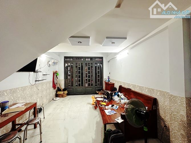 BÌNH TÂN - ĐƯỜNG SỐ 12 - 48M2 - 3TẦNG -CHỈ 4TỶ NHÍNH CÒN TL HẺM XE HƠI - NGANG 4M VUÔNG VỨ - 1
