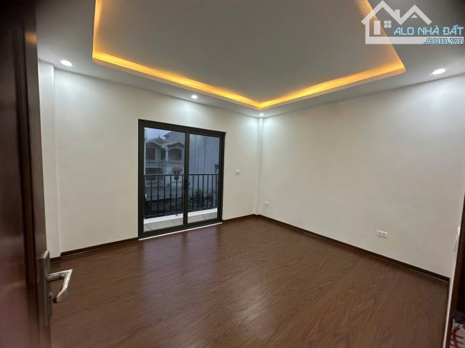 Bán nhà Phố lụa, ô tô, kinh doanh, view hồ, 40m2x5T nhỉnh 10 tỷ - 1