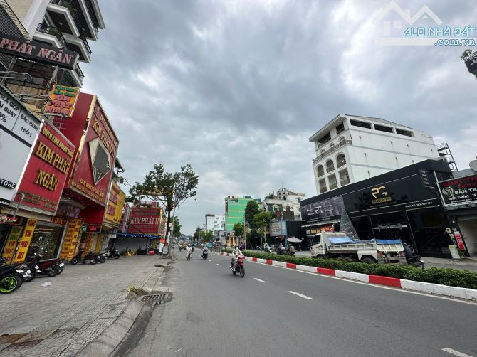 Tôi cần bán mặt tiền 957 Quang Trung đang cho thuê KD giải trí(12mx31m)gía 36Ty TL - 1