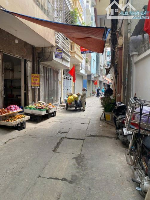 Bán Nhà Mặt Ngõ To Ô Tô Đỗ Cửa - Kinh Doanh Đỉnh Tại Ngõ 282 Kim Giang - 50m², 4 Tầng - 1