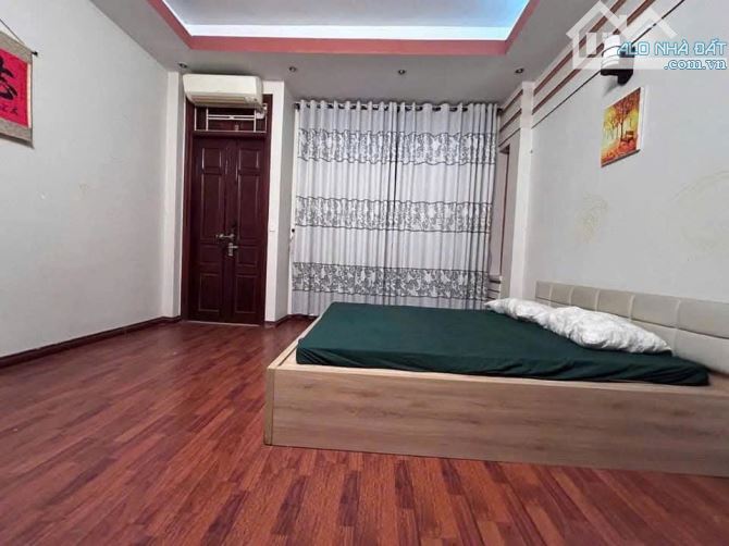 Cho thuê Nhà 50m2*5T, 6 ngủ ngõ 171 Nguyễn Ngọc Vũ - Cầu Giấy - 1