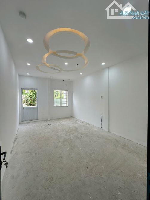 Bán nhà mặt tiền số 178 Nguyễn Duy Dương, Quận 10. DT: 11.6*30M. Giá chỉ: 78 tỷ - 19