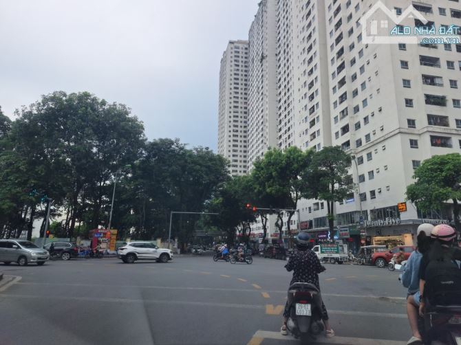 Cho thuê 3 căn Linh Đàm DT 80m2, 100m2 và 250m2, xây 4.5 tầng, đã hoàn thiện, nhà mới - 2
