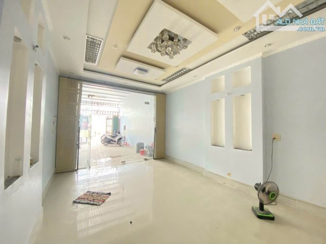 BÁN NHÀ TRỆT LẦU MẶT TIỀN HẺM LIÊN TỔ 12-20 ĐƯỜNG NGUYỄN VĂN CỪ - 2