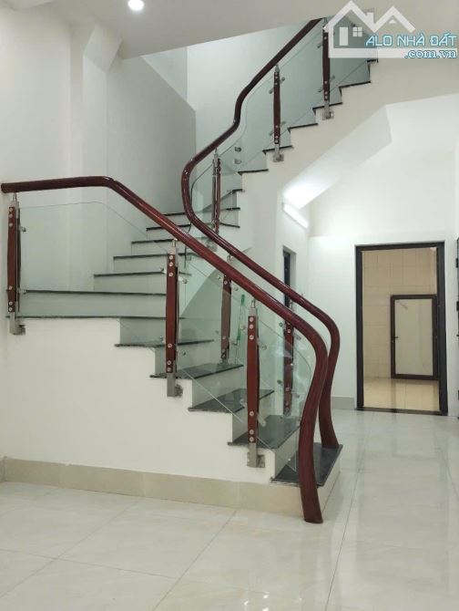 Bán nhà đẹp Vương Thừa Vũ, 48m2, 5 tầng, ô tô vào, 13 tỷ - 2