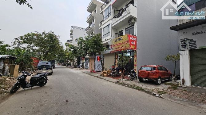 BÁN NHÀ LIỀN KỀ DV ĐÌA LÃO HÀNG BÈ MẬU LƯƠNG PHÂN LÔ Ô TÔ KD VỈA HÈ NHỈNH 12 TỶ - 2