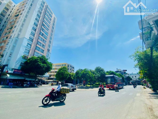BÁN NHÀ HẺM 127 NI SƯ HUỲNH LIÊN P.10 TÂN BÌNH - HXH 10M CÓ VỈA HÈ - DT 5X20M - 3 LẦU - 2
