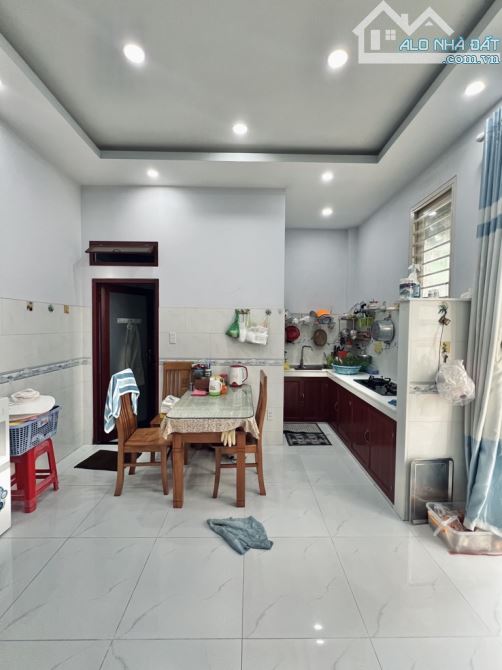 LÔ GÓC 2 MT KLG TRẦN THÁI TÔNG - XE HƠI TRÁNH NHAU - 4*19 A4 - 3PN 3WC - GIÁ 7 TỶ XXX - 2
